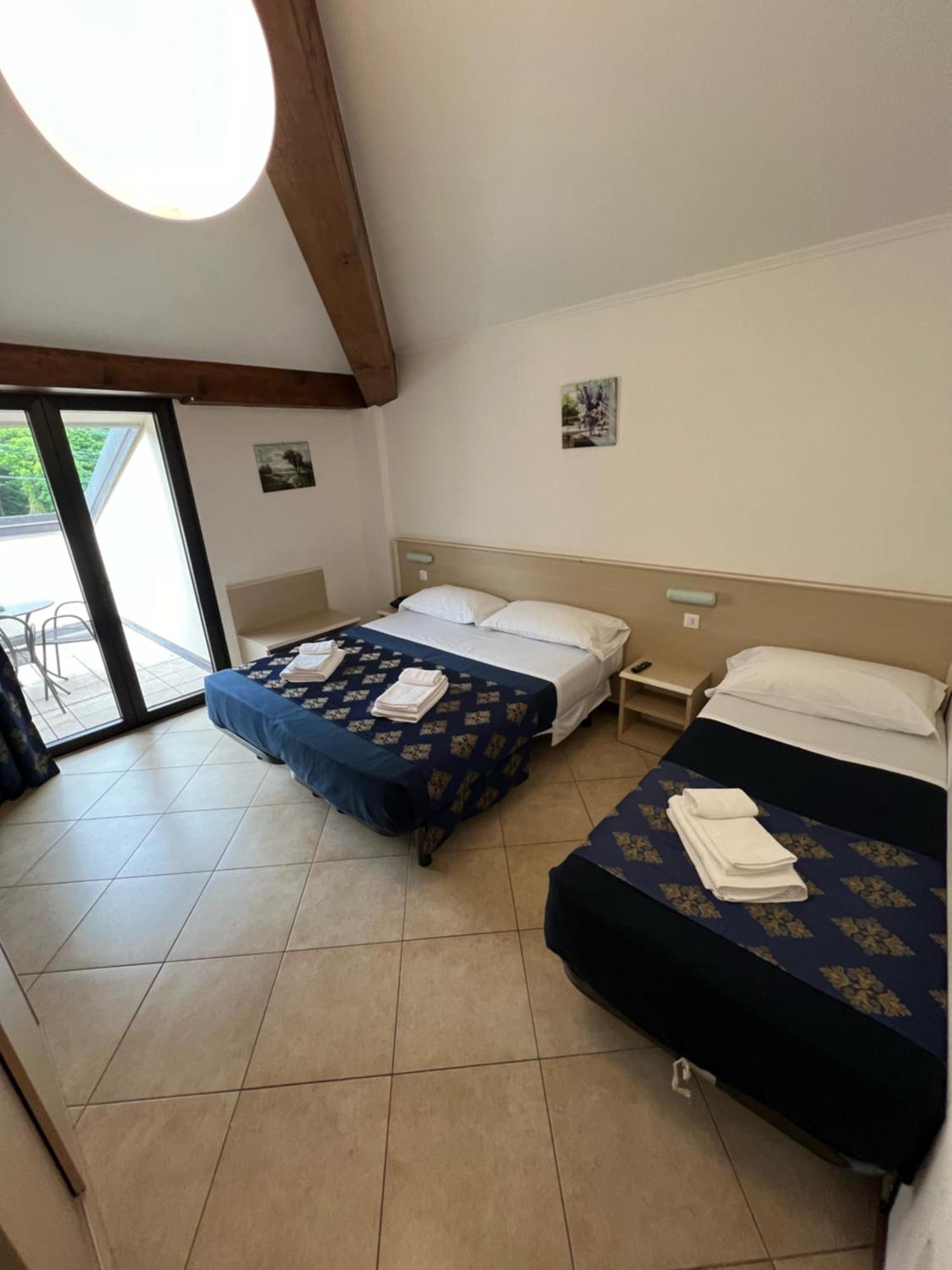 Hotel Merloni Grandola ed Uniti ภายนอก รูปภาพ