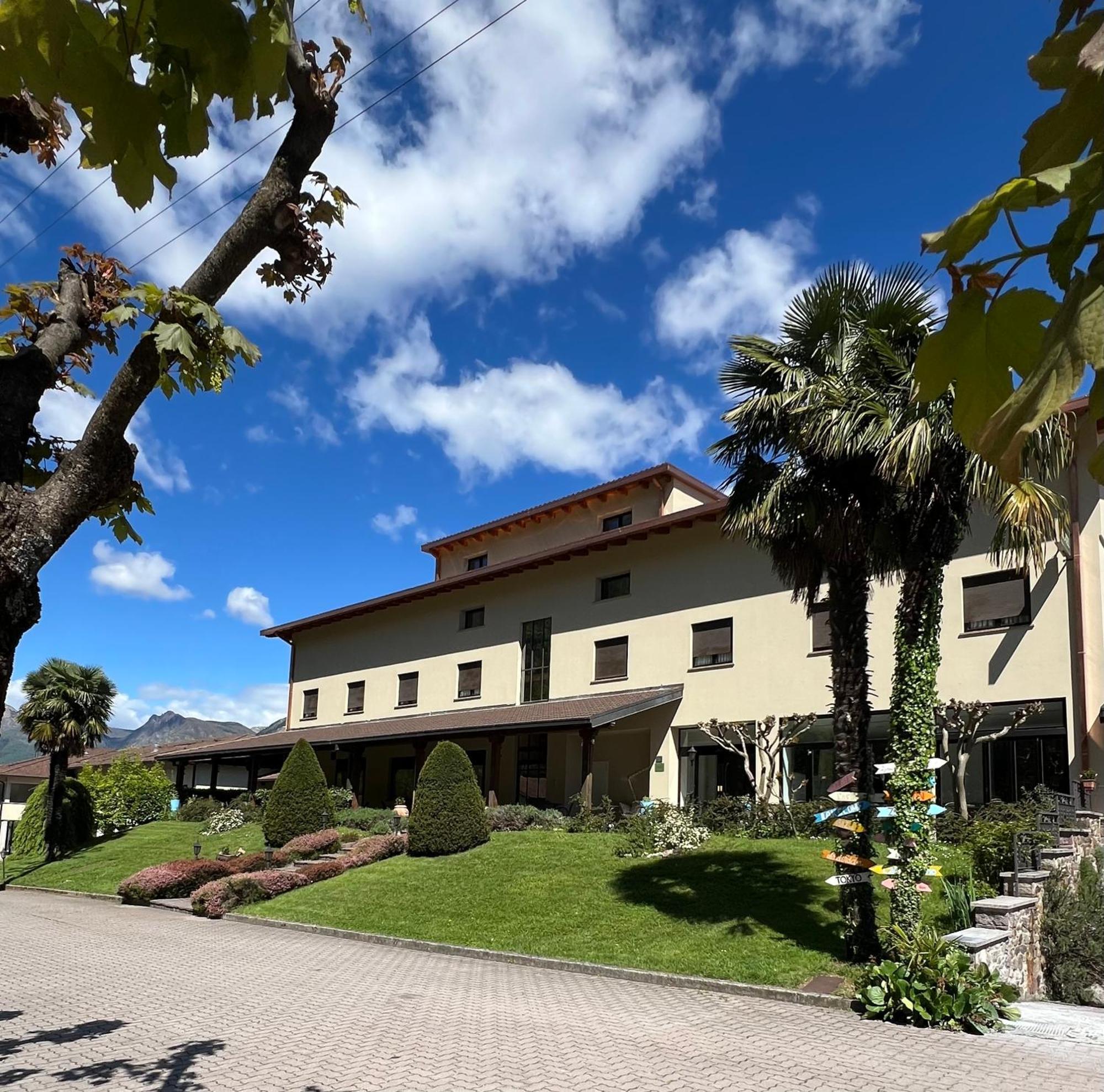 Hotel Merloni Grandola ed Uniti ภายนอก รูปภาพ